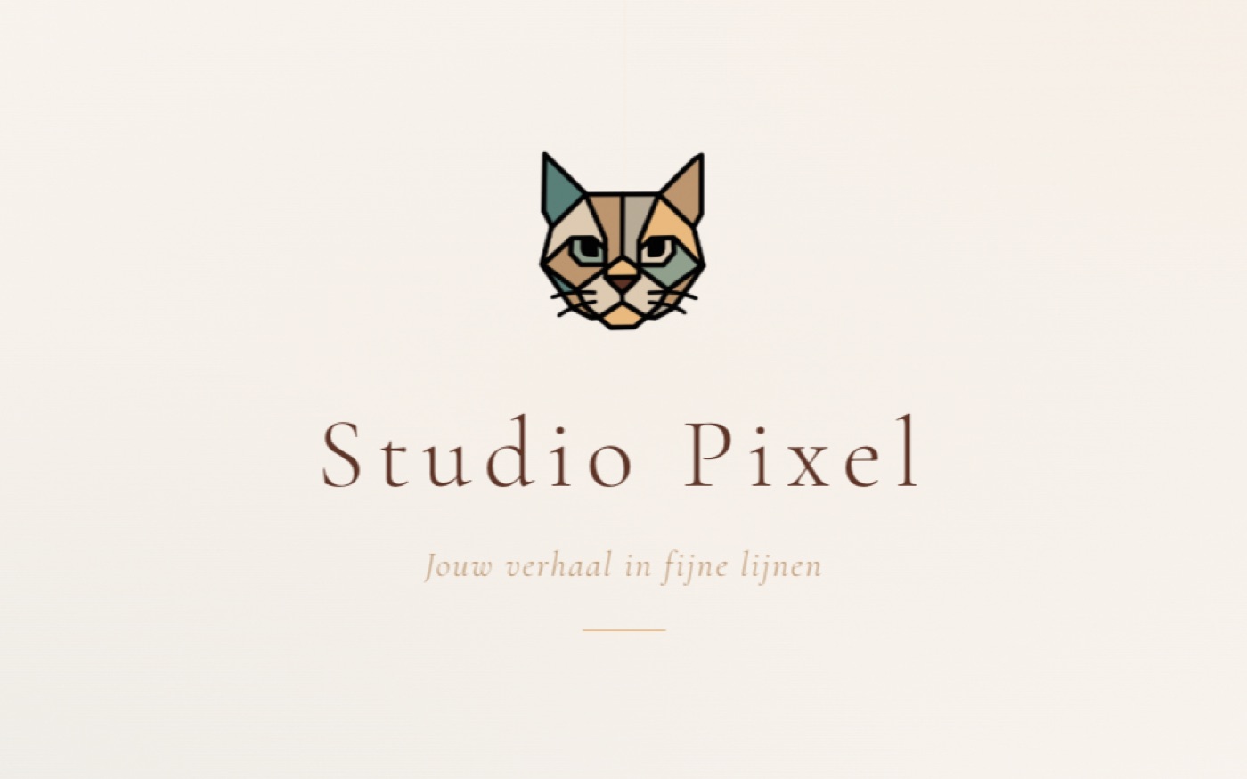 De homepage van Studio Pixel: een getekend kattenlogo boven de naam van de zaak, op een zachte cr&egrave;mekleurige achtergrond.